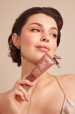 GET THE GLOW LOOK (2N SAND BEIGE) Multi-function illuminating foundation